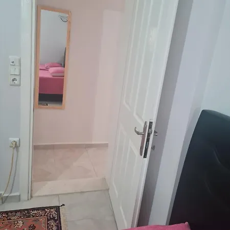 Garden Floor Summer House In Uslu Site 250m To The Sea Feriehus *