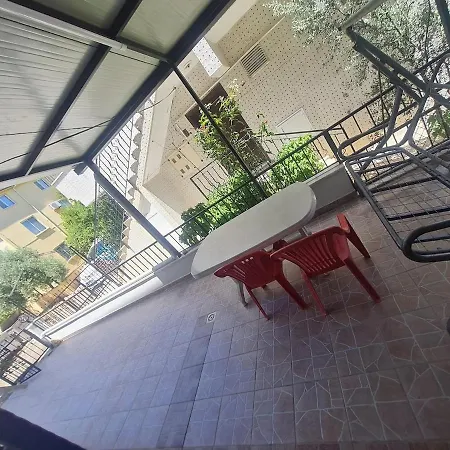 Garden Floor Summer House In Uslu Site 250m To The Sea Feriehus *